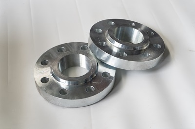 Sliding flange